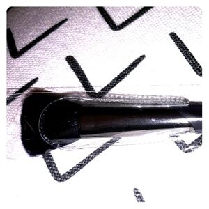 F.A.R.A.H. Contour Brush